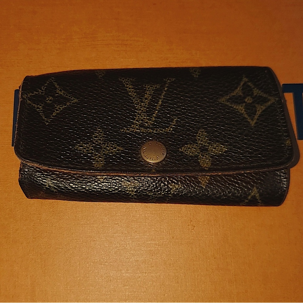 Authentic Vintage Louis Vuitton Paris Brown LV Monogram Key Holder